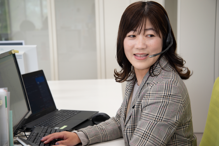 社員R.Yさんの仕事の様子3