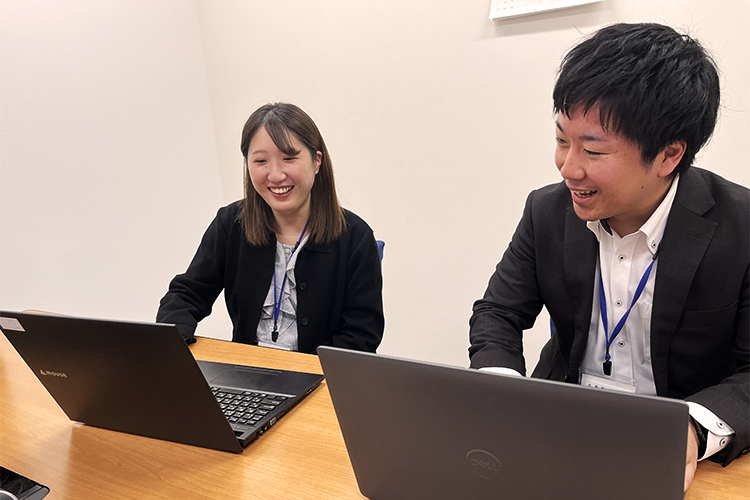 社員Y.Fさんの仕事の様子2