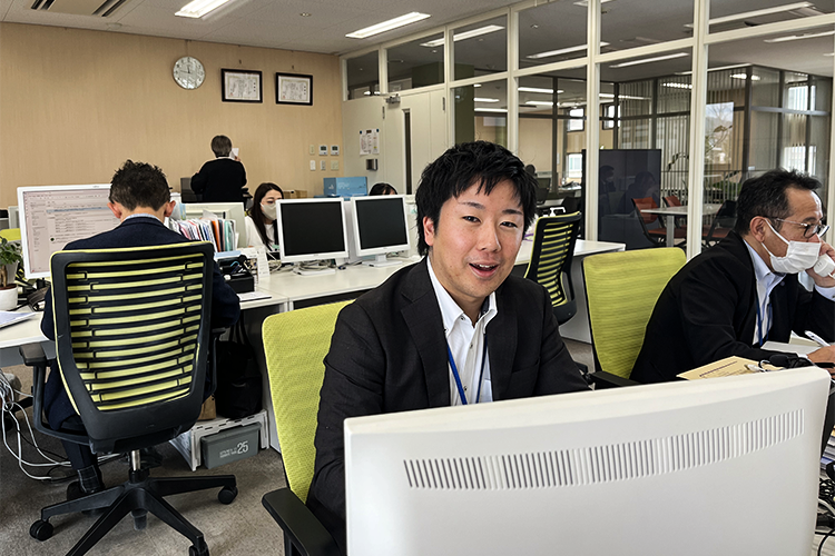 社員Y.Fさんの仕事の様子4